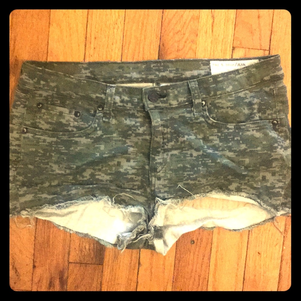 Camo rag & bone shorts size 29